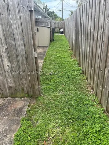 1061 NE 34th Oakland Park FL 33334