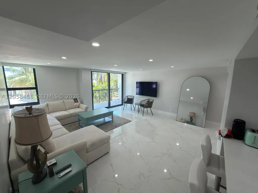 1800 Collins Avenue Miami Beach FL 33139