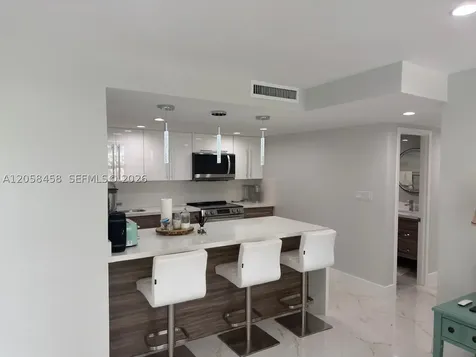 1800 Collins Avenue Miami Beach FL 33139