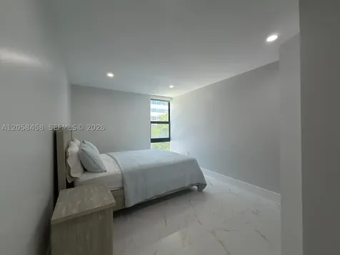 1800 Collins Avenue Miami Beach FL 33139