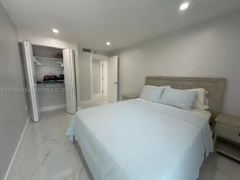 1800 Collins Avenue Miami Beach FL 33139
