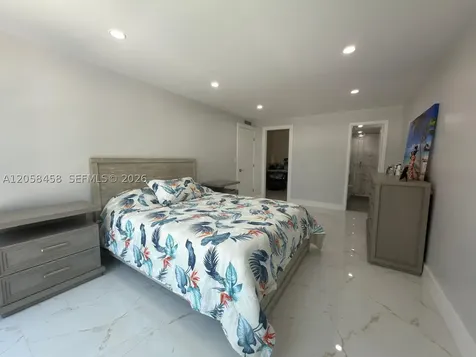 1800 Collins Avenue Miami Beach FL 33139