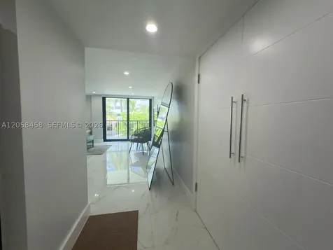 1800 Collins Avenue Miami Beach FL 33139