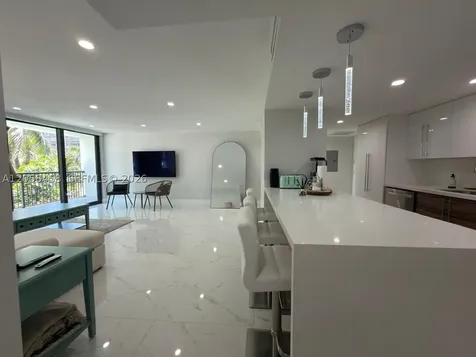 1800 Collins Avenue Miami Beach FL 33139