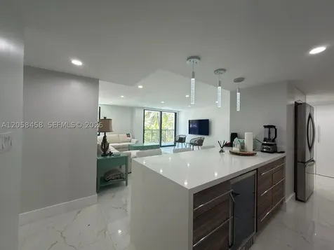 1800 Collins Avenue Miami Beach FL 33139
