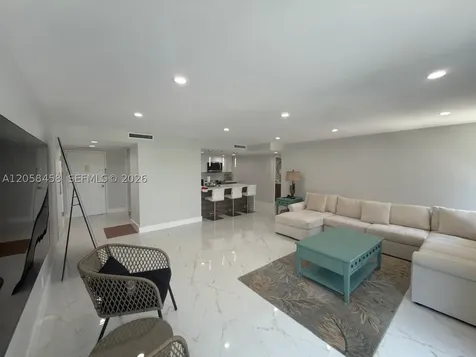 1800 Collins Avenue Miami Beach FL 33139