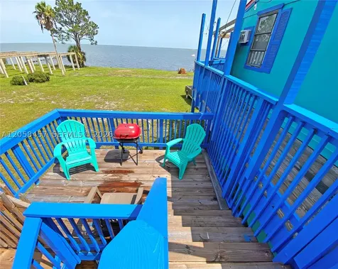 2382 E Highway 98 Carrabelle FL 32322