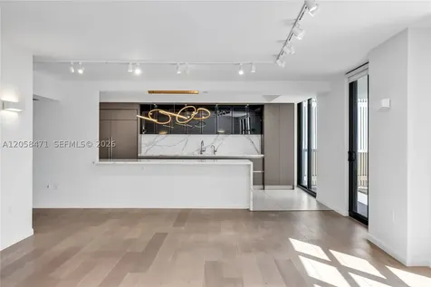 9 Island Avenue Miami Beach FL 33139