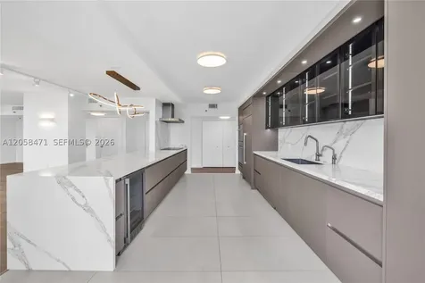 9 Island Avenue Miami Beach FL 33139