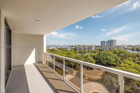 9 Island Avenue Miami Beach FL 33139