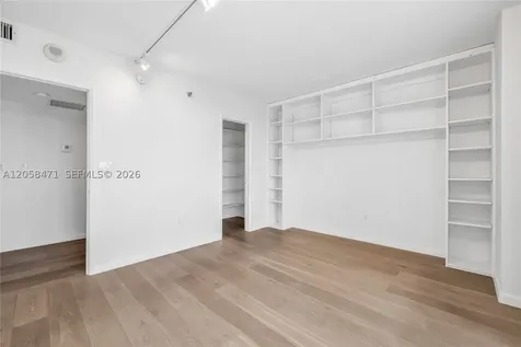 9 Island Avenue Miami Beach FL 33139