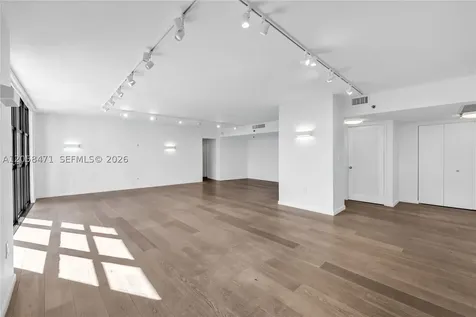 9 Island Avenue Miami Beach FL 33139
