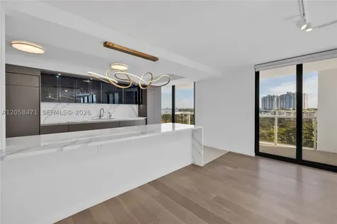 9 Island Avenue Miami Beach FL 33139