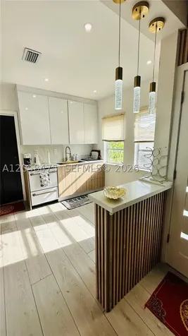 1668 SW 20th Street Miami FL 33145