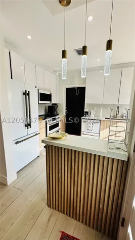 1668 SW 20th Street Miami FL 33145