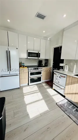 1668 SW 20th Street Miami FL 33145