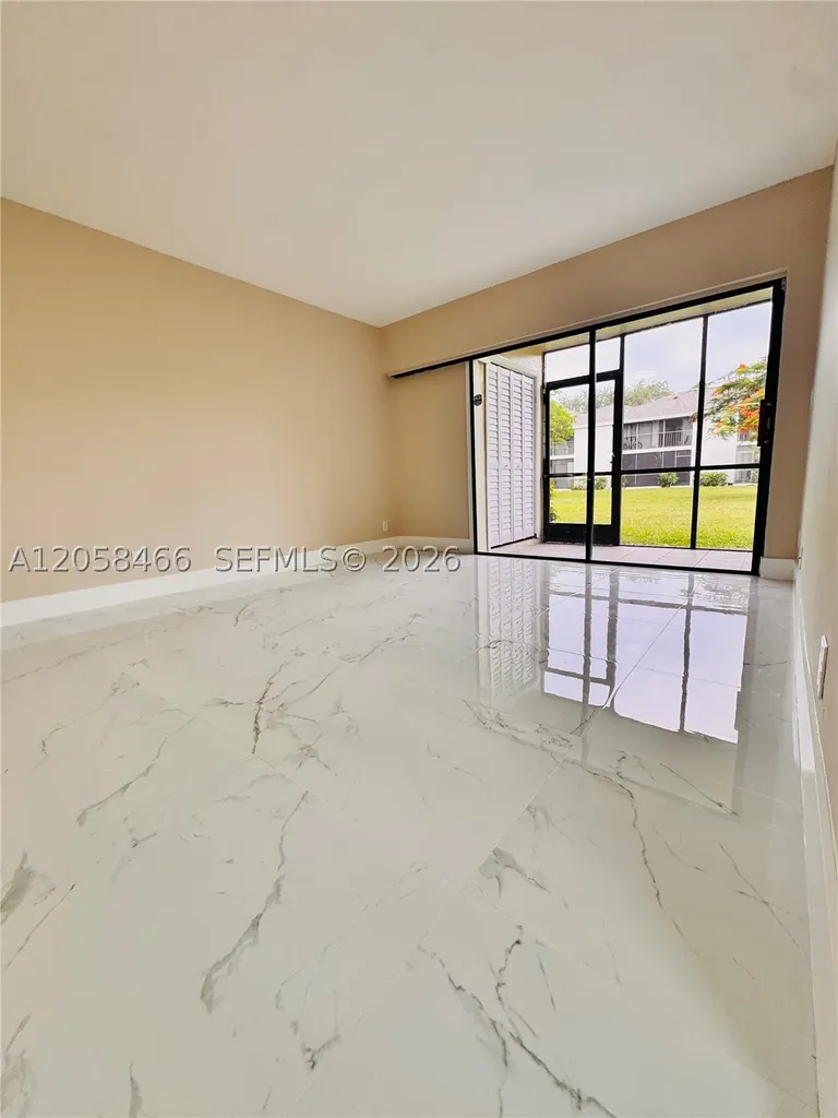 3939 NE 5th Avenue Boca Raton FL 33431