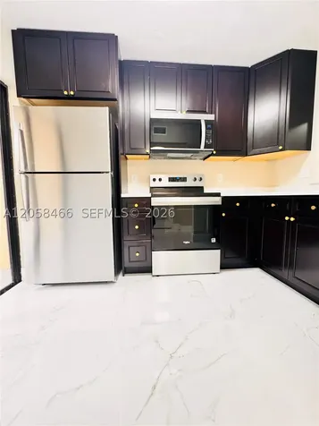 3939 NE 5th Avenue Boca Raton FL 33431