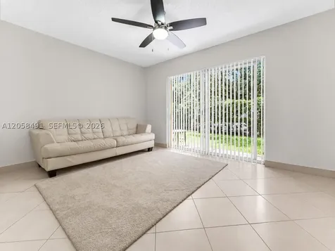 3821 NW 90th Avenue Sunrise FL 33351