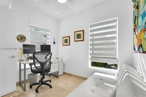 200 Washington Avenue Miami Beach FL 33139