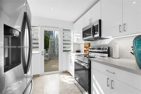 200 Washington Avenue Miami Beach FL 33139