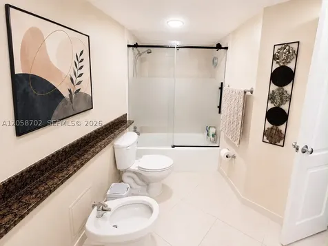 5600 Collins Avenue Miami Beach FL 33140