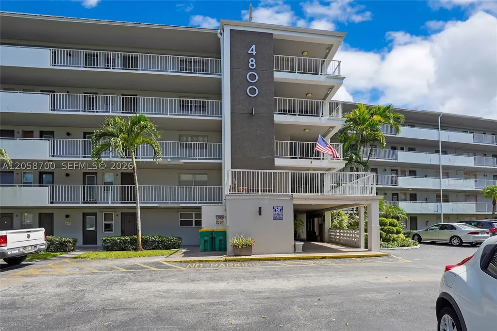 4800 Hillcrest Lane Hollywood FL 33021