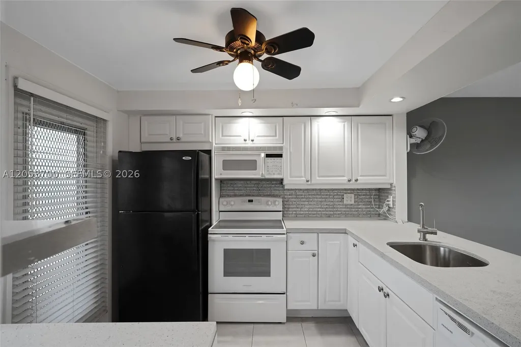 4800 Hillcrest Lane Hollywood FL 33021