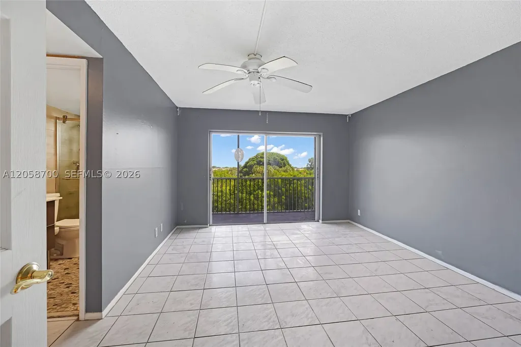4800 Hillcrest Lane Hollywood FL 33021