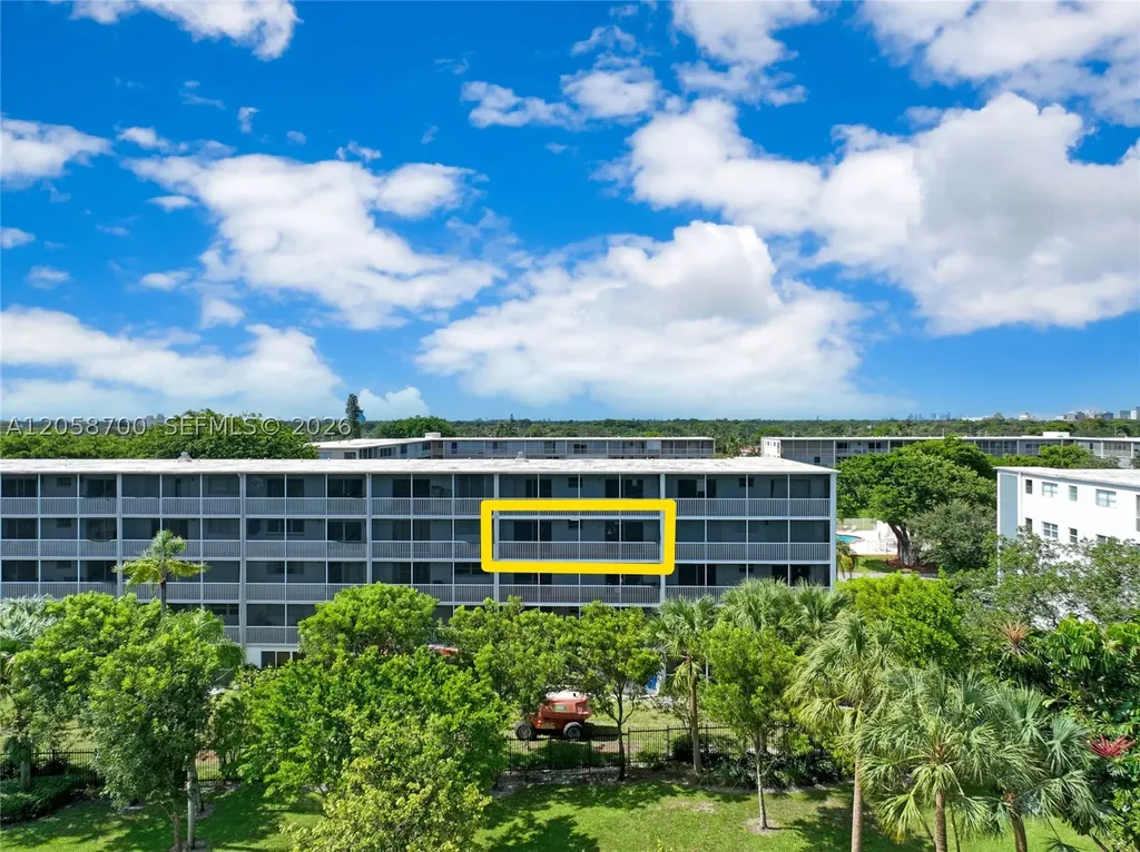 4800 Hillcrest Lane Hollywood FL 33021