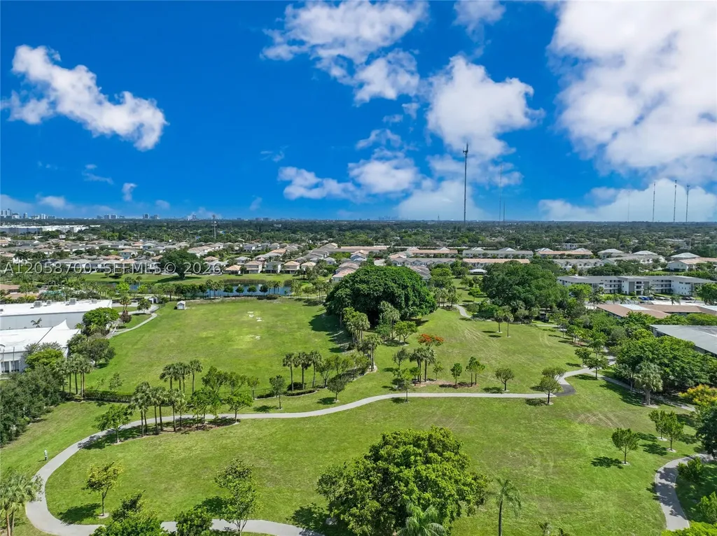 4800 Hillcrest Lane Hollywood FL 33021