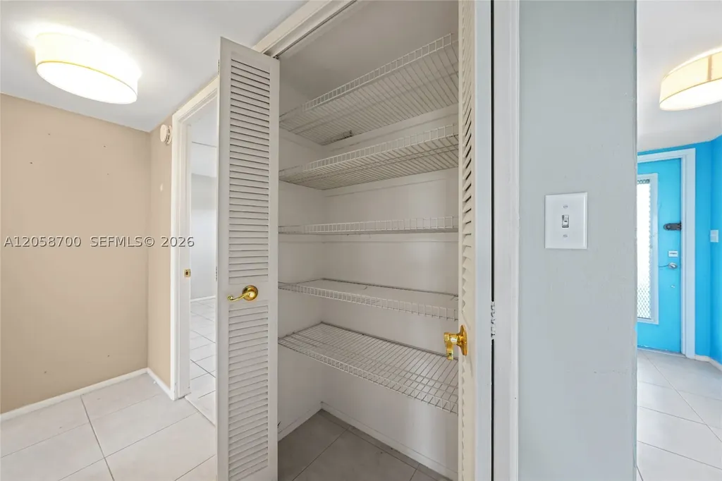 4800 Hillcrest Lane Hollywood FL 33021