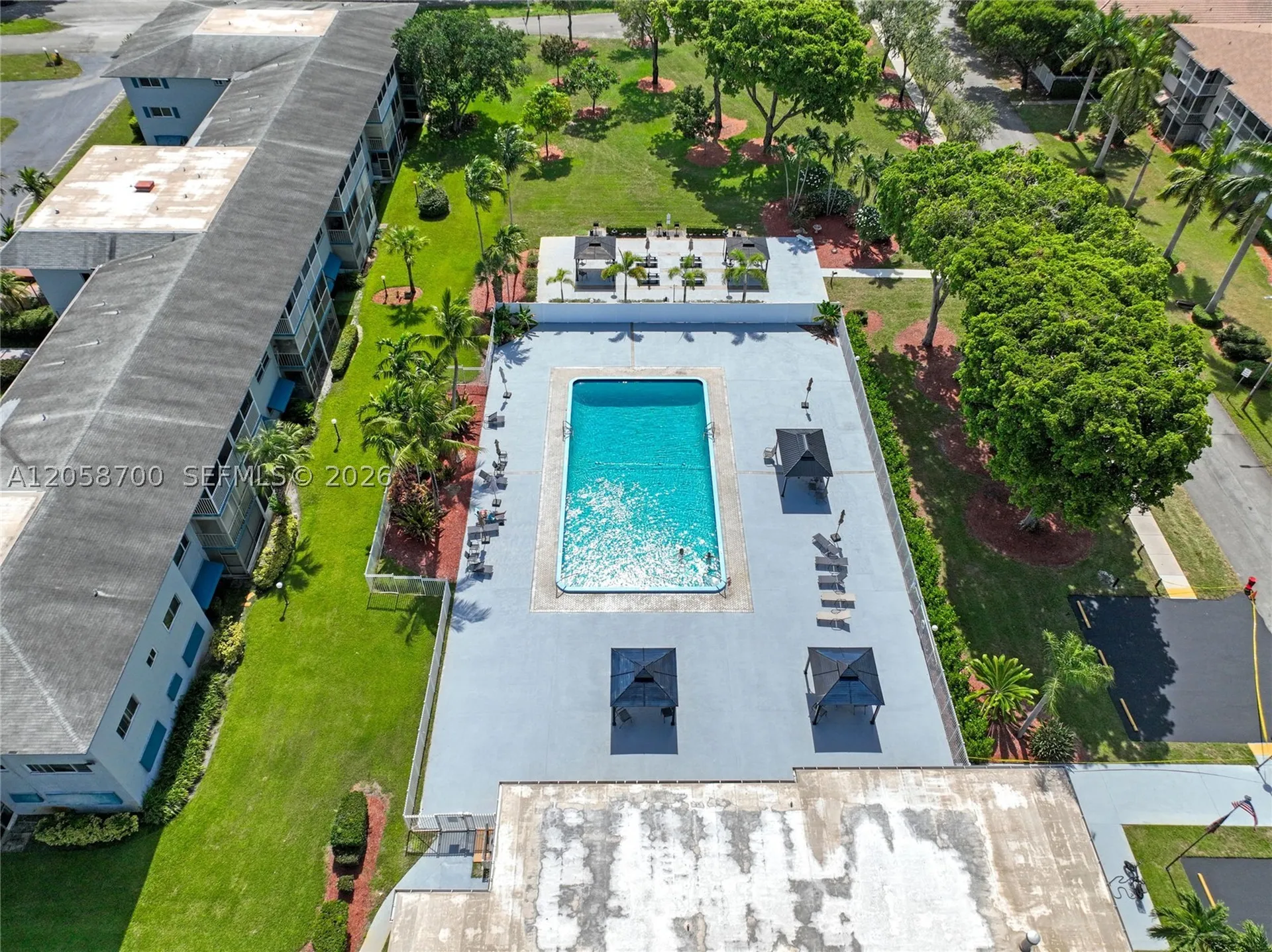 4800 Hillcrest Lane Hollywood FL 33021
