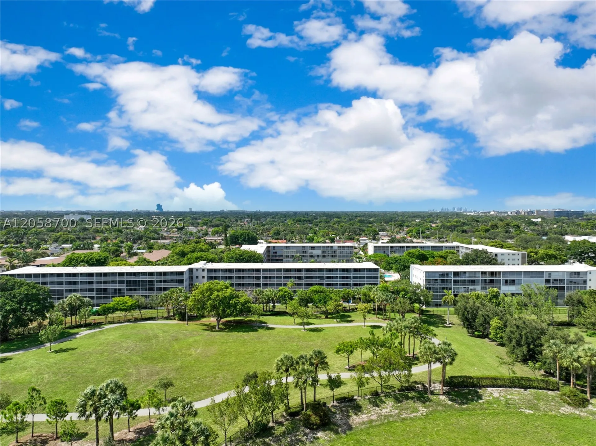 4800 Hillcrest Lane Hollywood FL 33021