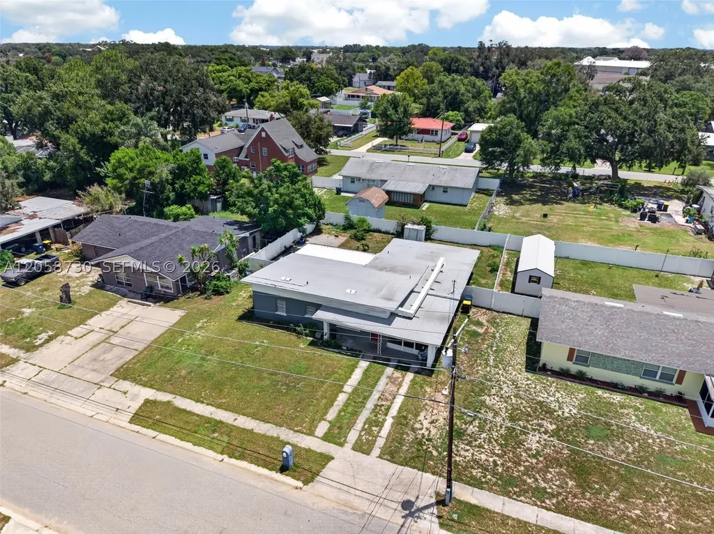 215 Palm Avenue Other City - In The State Of Florida FL 33823