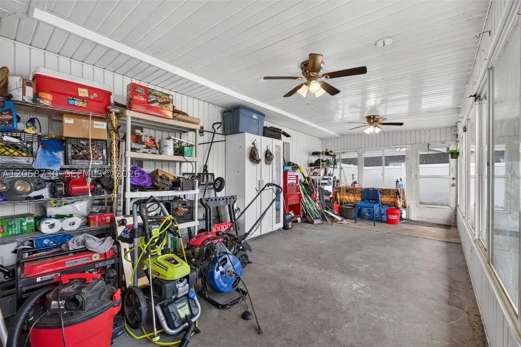 215 Palm Avenue Other City - In The State Of Florida FL 33823