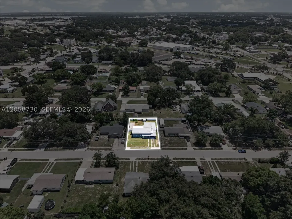 215 Palm Avenue Other City - In The State Of Florida FL 33823
