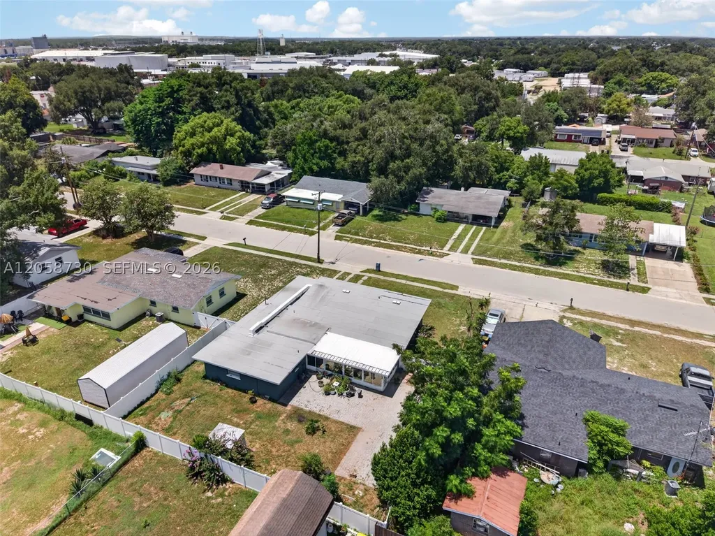 215 Palm Avenue Other City - In The State Of Florida FL 33823