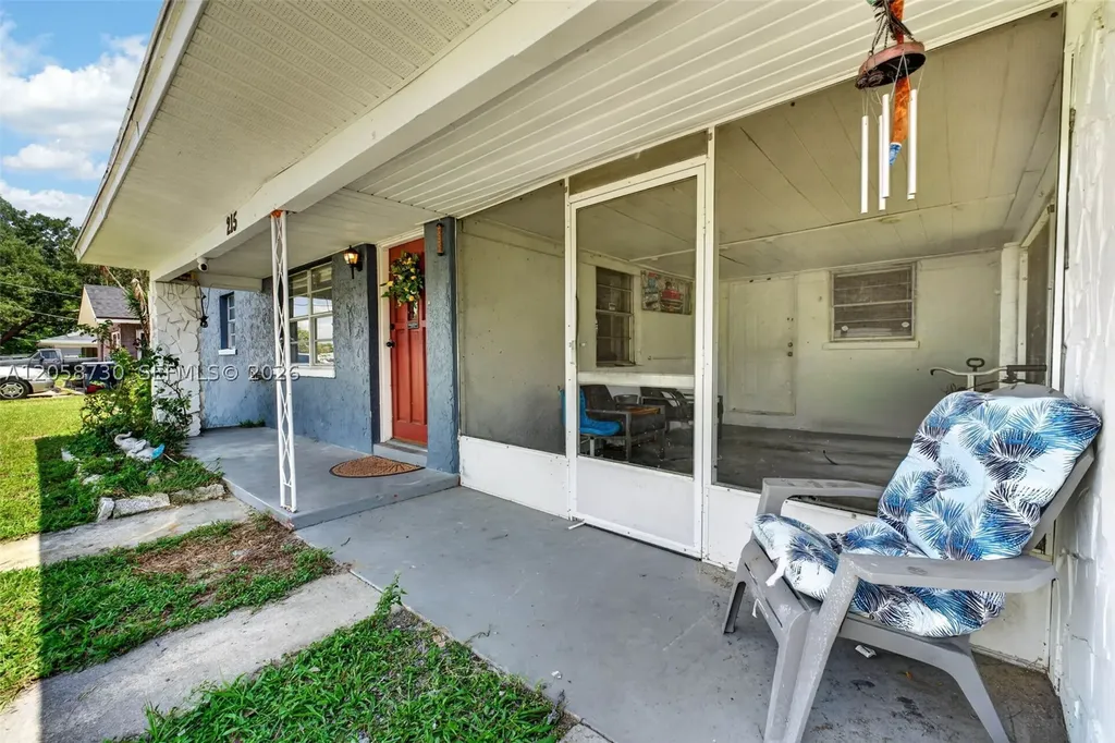 215 Palm Avenue Other City - In The State Of Florida FL 33823