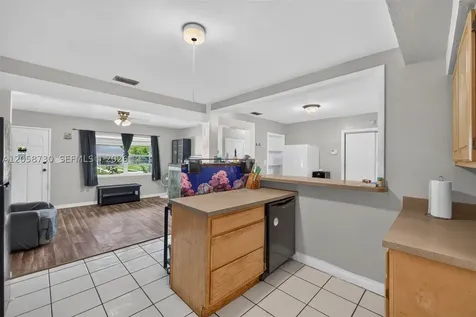 215 Palm Avenue Other City - In The State Of Florida FL 33823