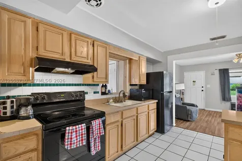215 Palm Avenue Other City - In The State Of Florida FL 33823