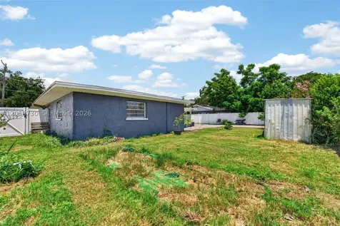 215 Palm Avenue Other City - In The State Of Florida FL 33823