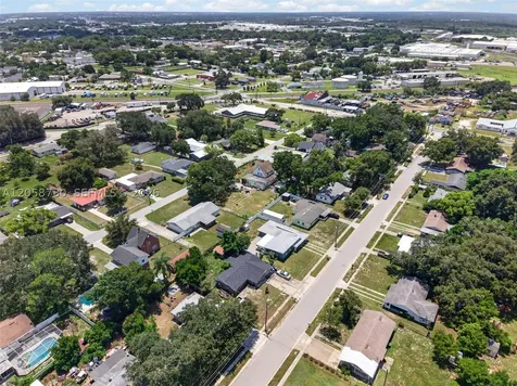 215 Palm Avenue Other City - In The State Of Florida FL 33823