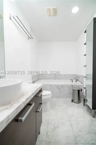 253 NE 2nd Street Miami FL 33132