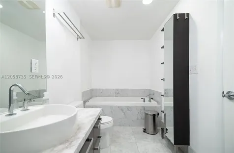 253 NE 2nd Street Miami FL 33132