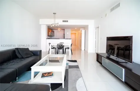 253 NE 2nd Street Miami FL 33132