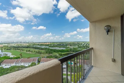 2480 Presidential Way West Palm Beach FL 33401