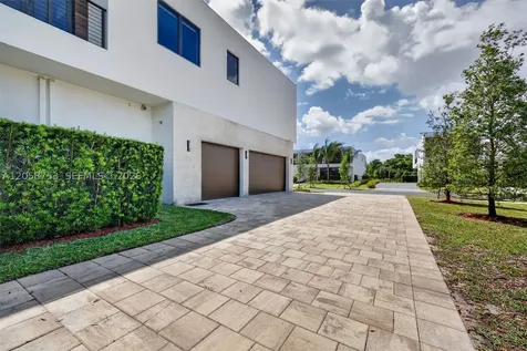 16709 N Botaniko Drive N Weston FL 33326