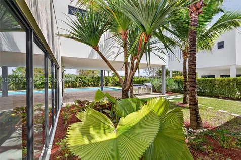 16709 N Botaniko Drive N Weston FL 33326