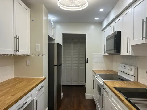 3821 Environ Boulevard Lauderhill FL 33319